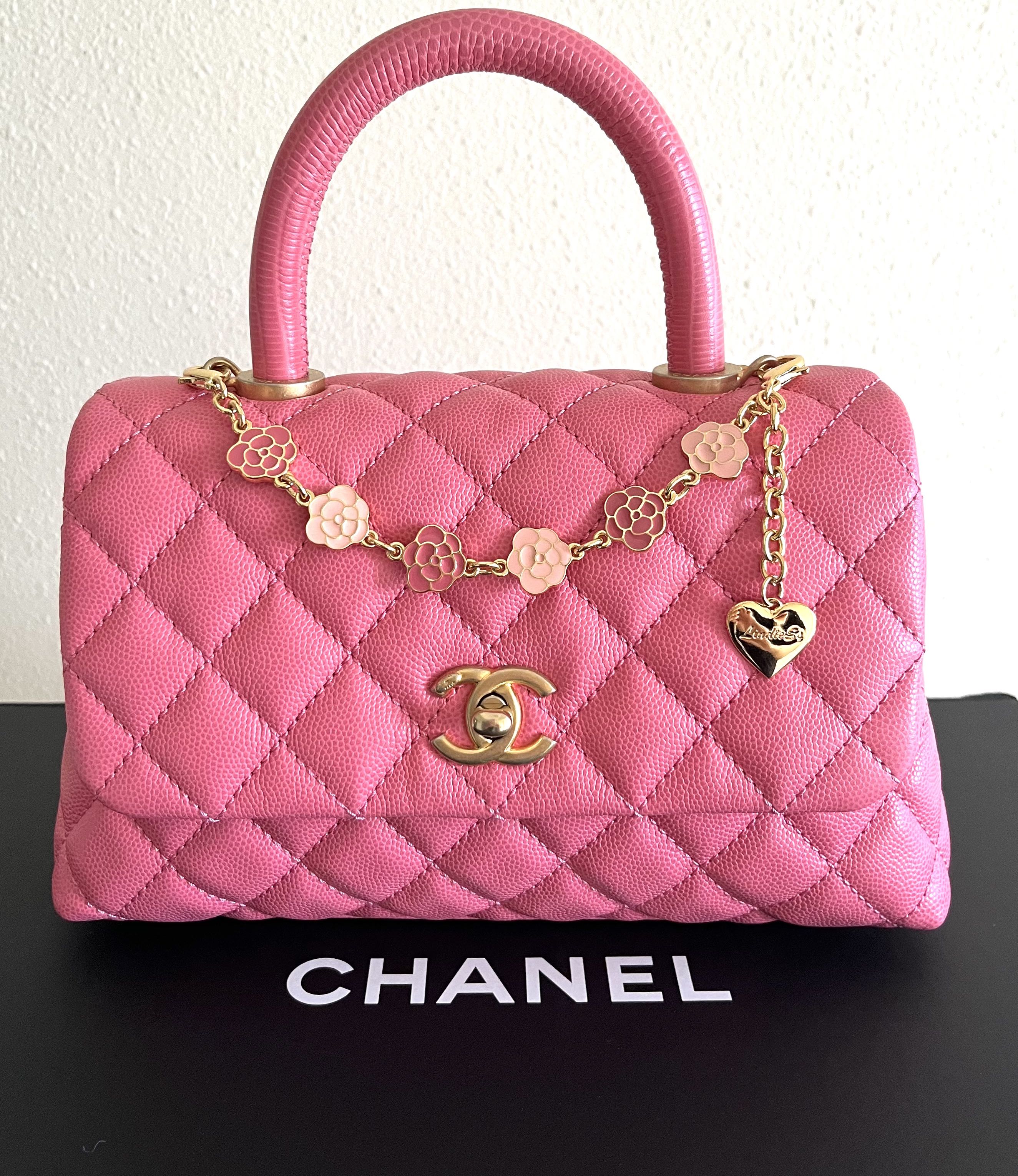 Chanel Coco Handle Pink with Lizard Embossed Handle (Small 24 cm), Luxury,  Bags & Wallets on Carousell