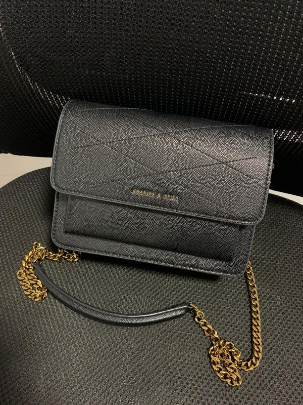 Charles and Keith Bag (Gold + Black), Women's Fashion, Bags & Wallets ...