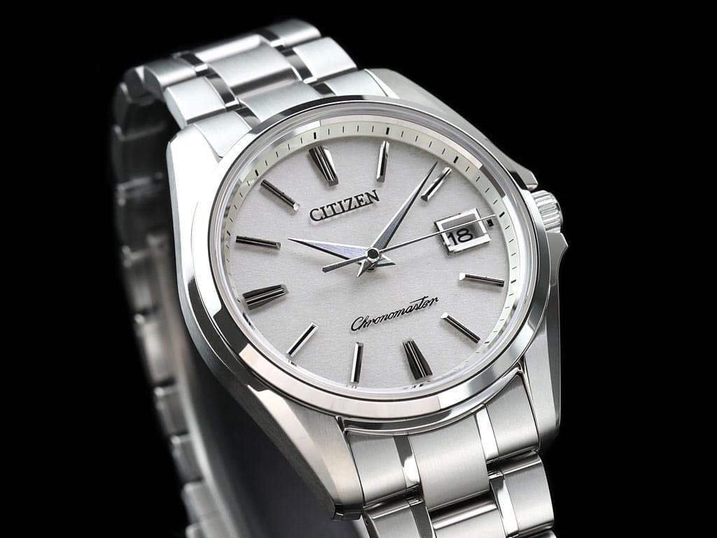 Citizen AQ4020 54Y Super Mint 5 weeks old Luxury Watches on