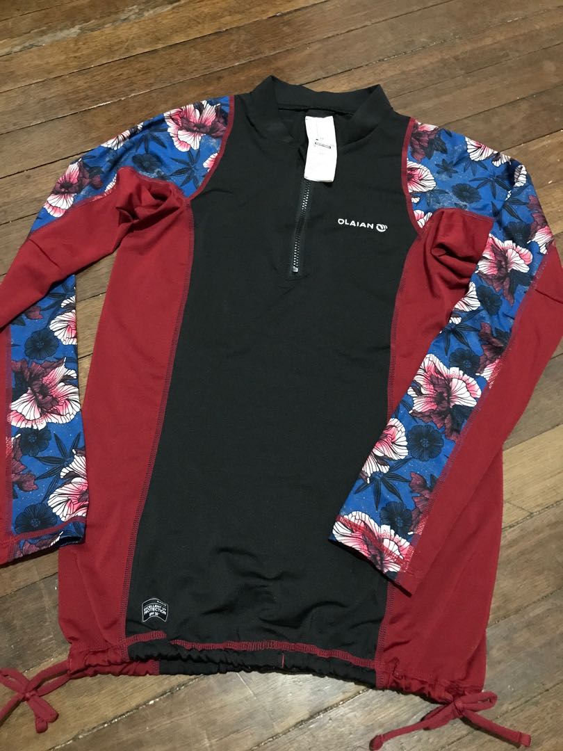 Decathlon Rash Guard, Women's Fashion, Swimwear, Rash guard on Carousell