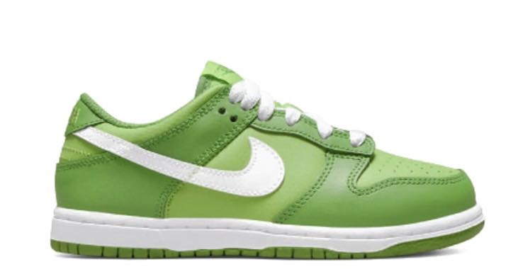 Dunk Low Chlorophyll GS, Men's Fashion, Footwear, Sneakers on Carousell
