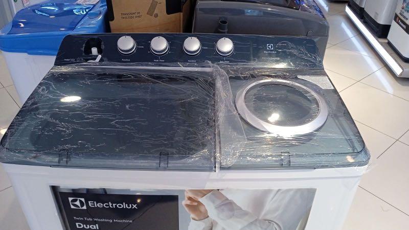 ELECTROLUX TWIN TUB WASHING MACHINE (Category: Washing Machines and Dryers) located in Quezon City. Submitted by maryann5721 (Listing ID 1155479940, Image 2). Description: Electrolux TWINTUB WASHING MACHINE EWS11262WA Cash: 11,600 EWS13262WA Cash: 12,500 EWS14263WA Cash: 14,500 Brand new and sealed with warranty and receipt 7 days replacement 1 yr warranty for parts and service Pick up / Viewing in the store located in Makati and San Juan We acce