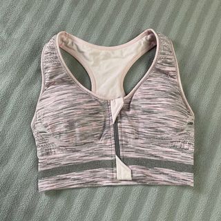 (Category: ) located in . Submitted by shop.declutter (Listing ID 1155442029, Image 1). Description: .