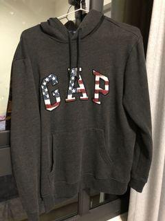 GAP帽T
