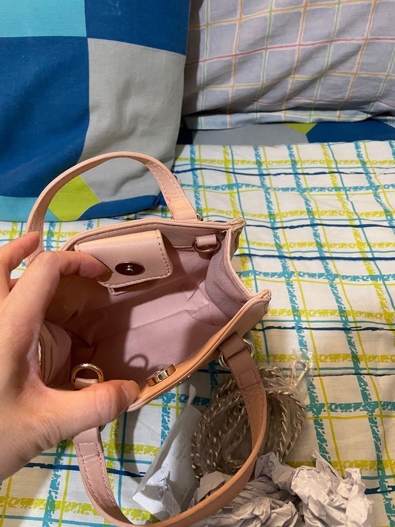guess mini sling backpack