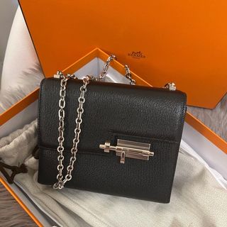 （分類：）位於 。 由 gisselle_c 提交（商品編號 1155430655，圖片 1）。簡介： 。