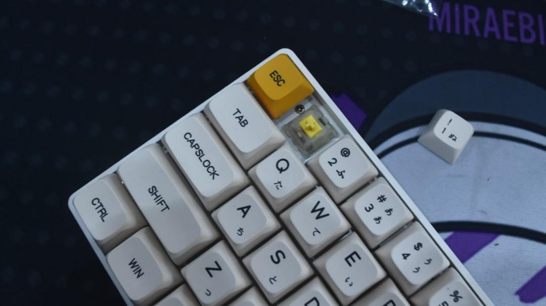 Honey milk mechanical keyboard gaming typist keyboard, Computers