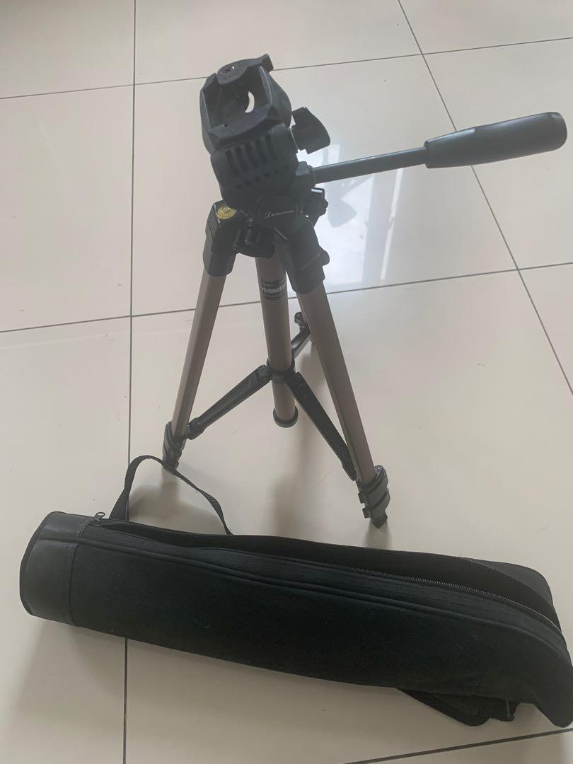 TRIPOD CAMERA (Category: Tripods & Monopods) located in Quezon City. Submitted by prelovedsaleitems (Listing ID 1155352008, Image 1). Description: Camera stand Jenova tripod stand .