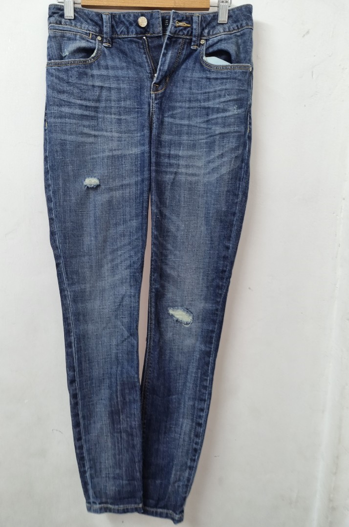 Karen Millen Jeans, Women's Fashion 