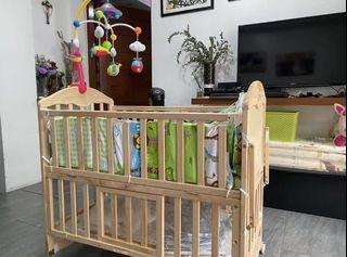 Multifunction wooden crib with uratex mattress and mobile
