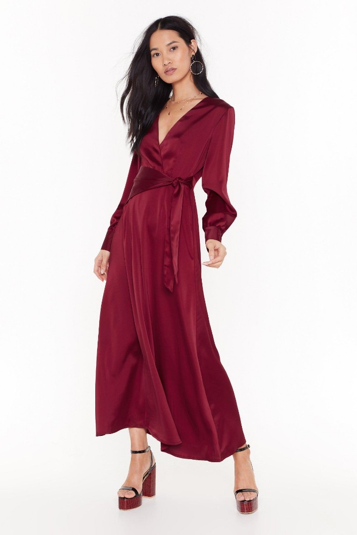 Nasty Gal Burgundy Wrap Maxi Dress + Delivery, Women's Fashion, Muslimah  Fashion, Dresses on Carousell