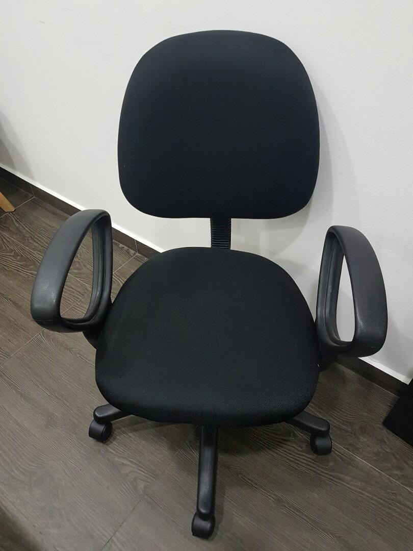 Wire deals chair olx