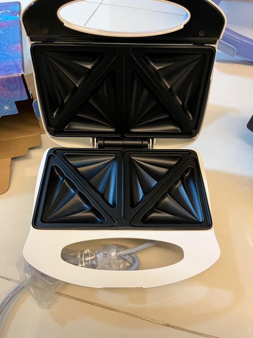 Waffle / Pancake maker, Furniture & Home Living, Kitchenware