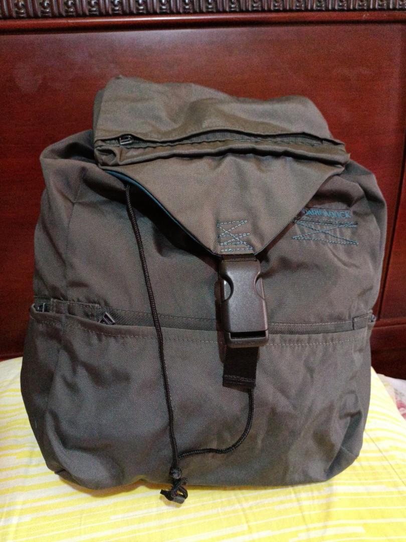 Preloved Two tone Mandarina Duck Backpack (Category: Backpacks) located in Quezon City. Submitted by krt0912 (Listing ID 1155494967, Image 1). Description: Preloved Mandarina Duck backpack TWO TONE from KOREA UKAY..