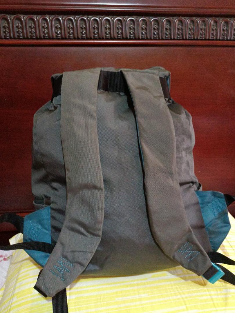 Preloved Two tone Mandarina Duck Backpack (Category: Backpacks) located in Quezon City. Submitted by krt0912 (Listing ID 1155494967, Image 2). Description: Preloved Mandarina Duck backpack TWO TONE from KOREA UKAY..