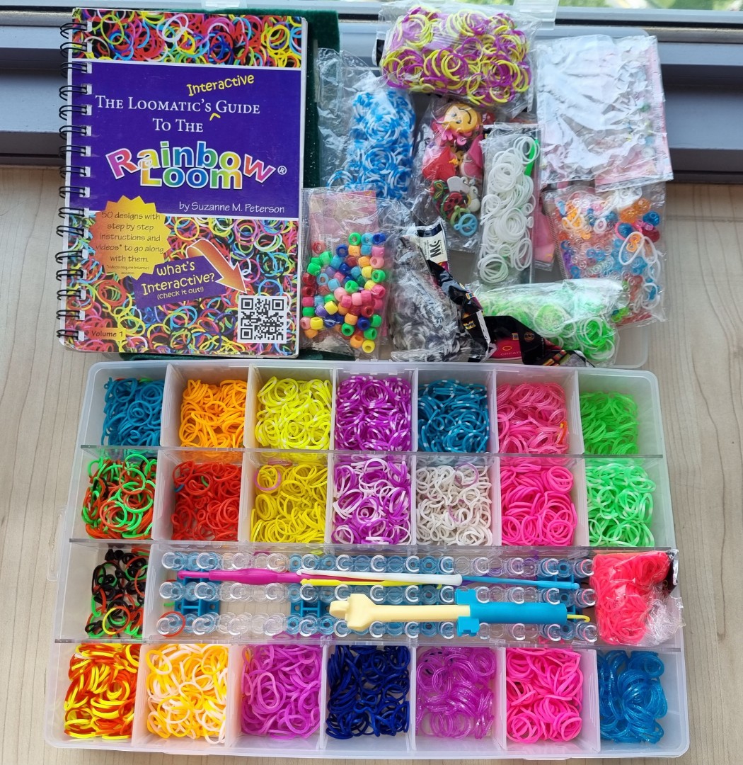 Rainbow loom, Hobbies & Toys, Stationery & Craft, Other Stationery & Craft  on Carousell
