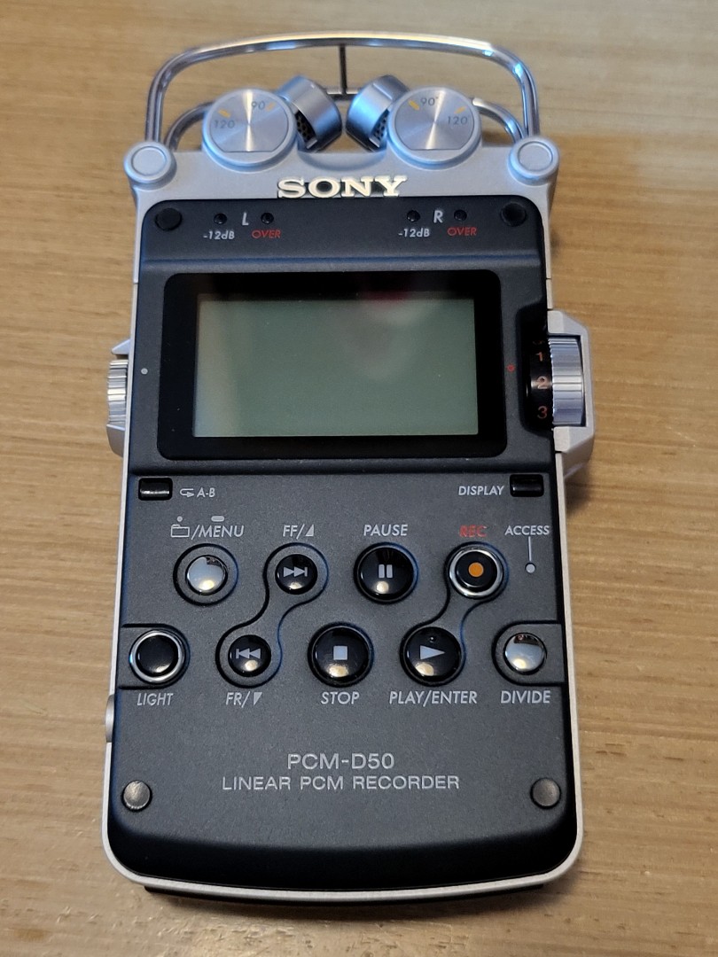 リニアPCMレコーダー　PCM-D50 本体のみ