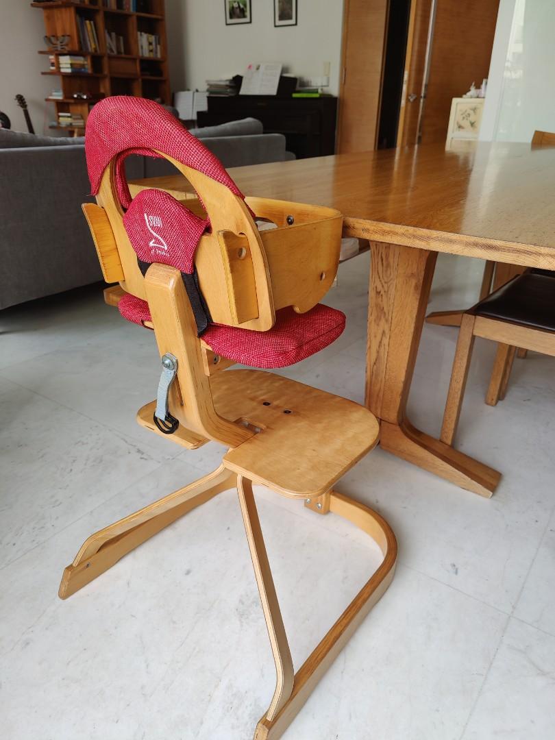 Svan table hot sale and chairs