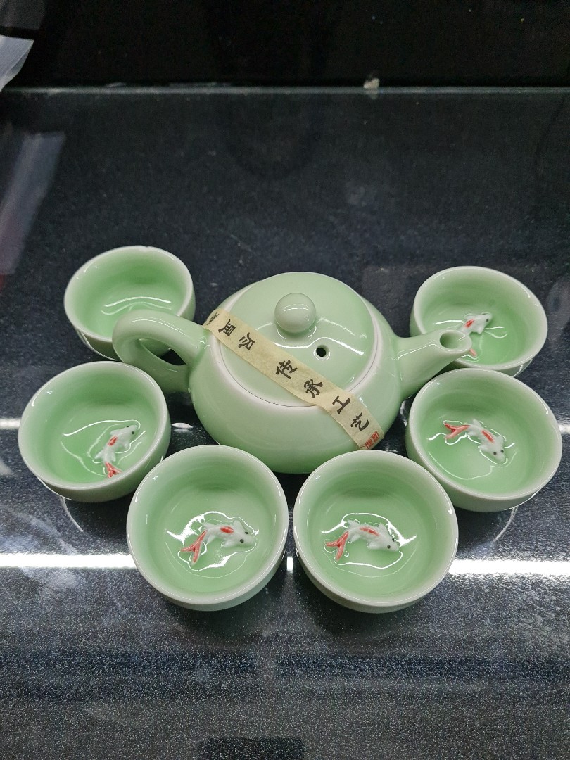 Tea Pot with 6 cups, Furniture & Home Living, Kitchenware & Tableware