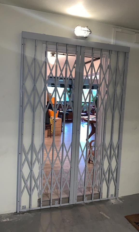 Traditional Collapsible Gate Scissor Gate Furniture Home