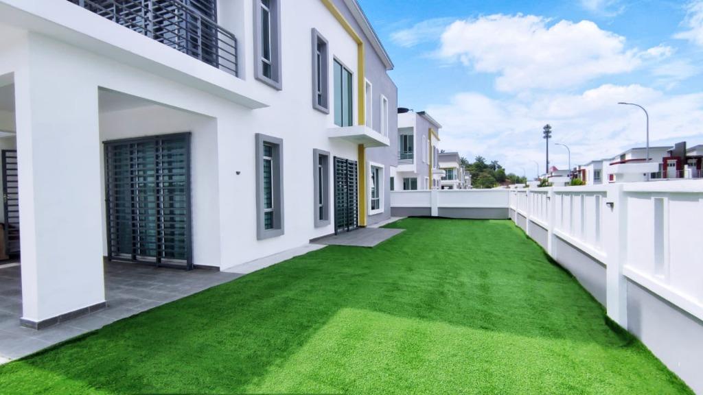 [WTR] Double Storey Bandar Springhill Port Dickson, Property, Rentals