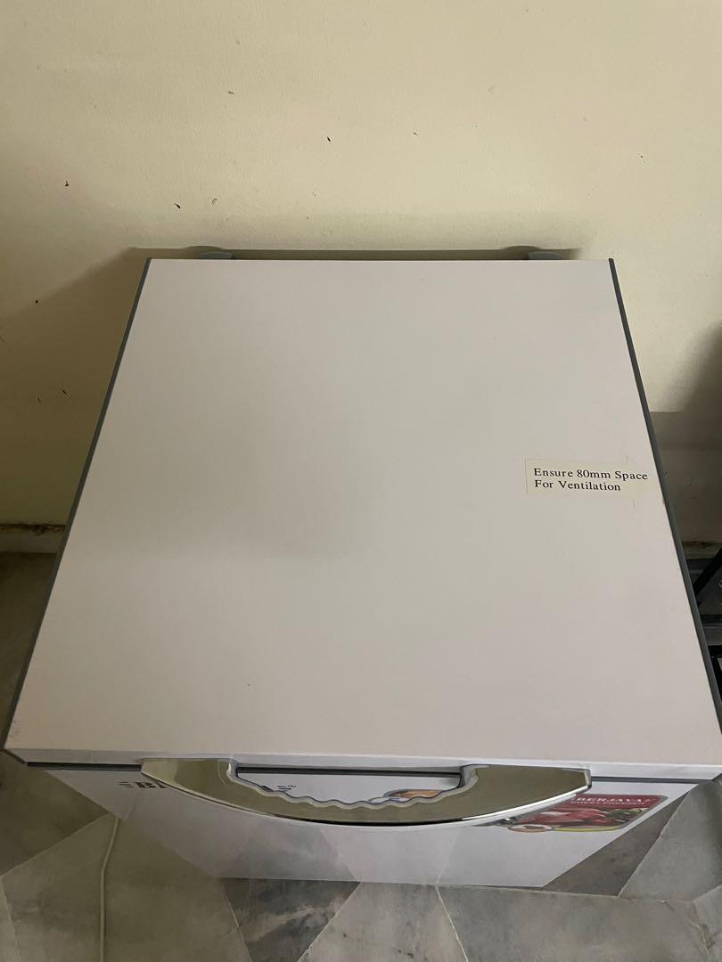 (130 LITRE) Berjaya Premium Chest Freezer BJYCFSD100AR6 (White), TV
