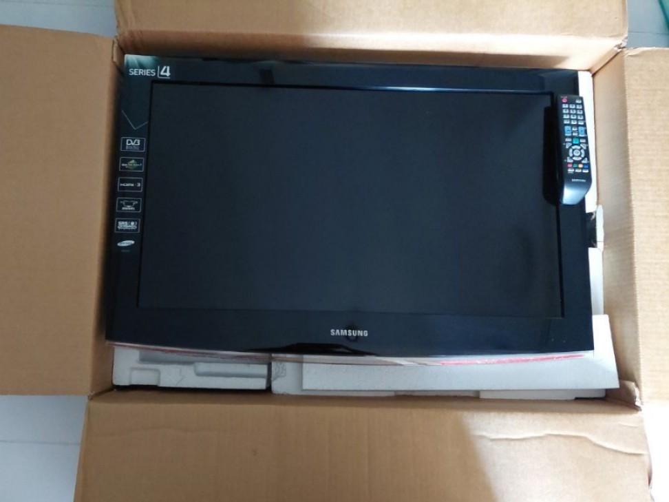 32 Inch Samsung LCD TV( not smart tv), TV & Home Appliances, TV