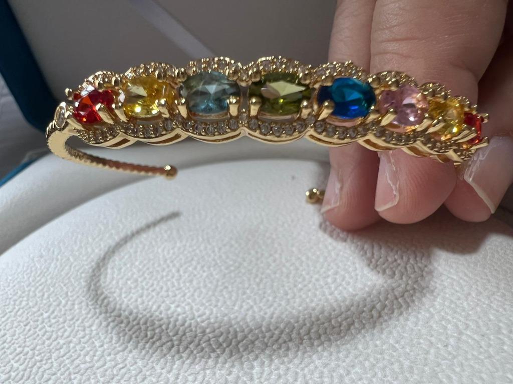 Gemstone bangle shop