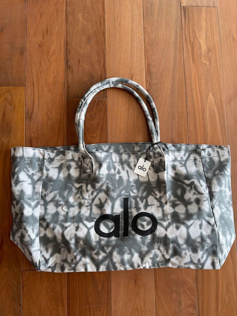 Alo yoga bag, Women's Fashion, Bags & Wallets, Tote Bags on Carousell
