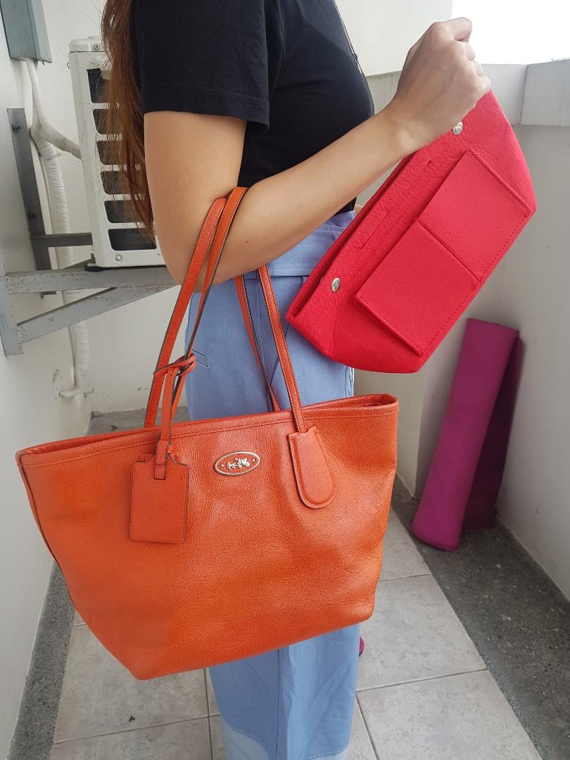 Coach orange hotsell tote bag