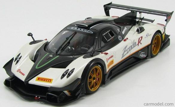 Autoart Pagani Zonda Revolucion 1 18 White