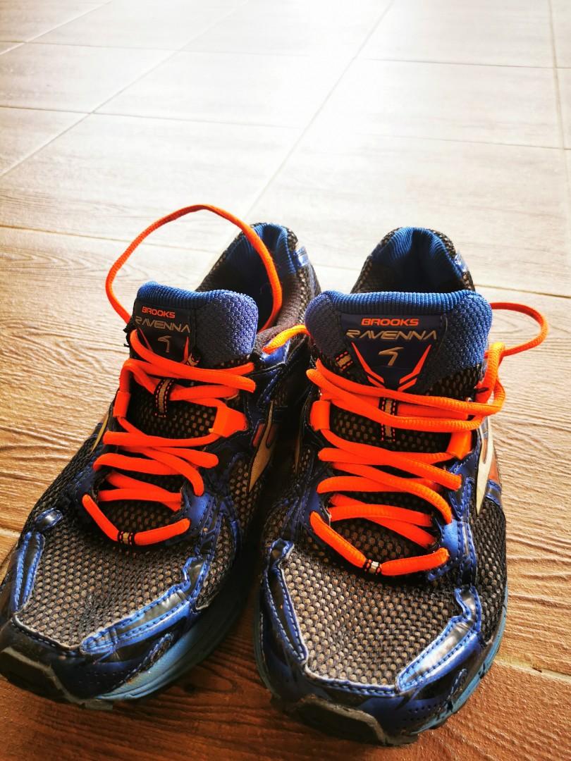 Brooks Ravenna 4 Men s Fashion Footwear Sneakers on Carousell