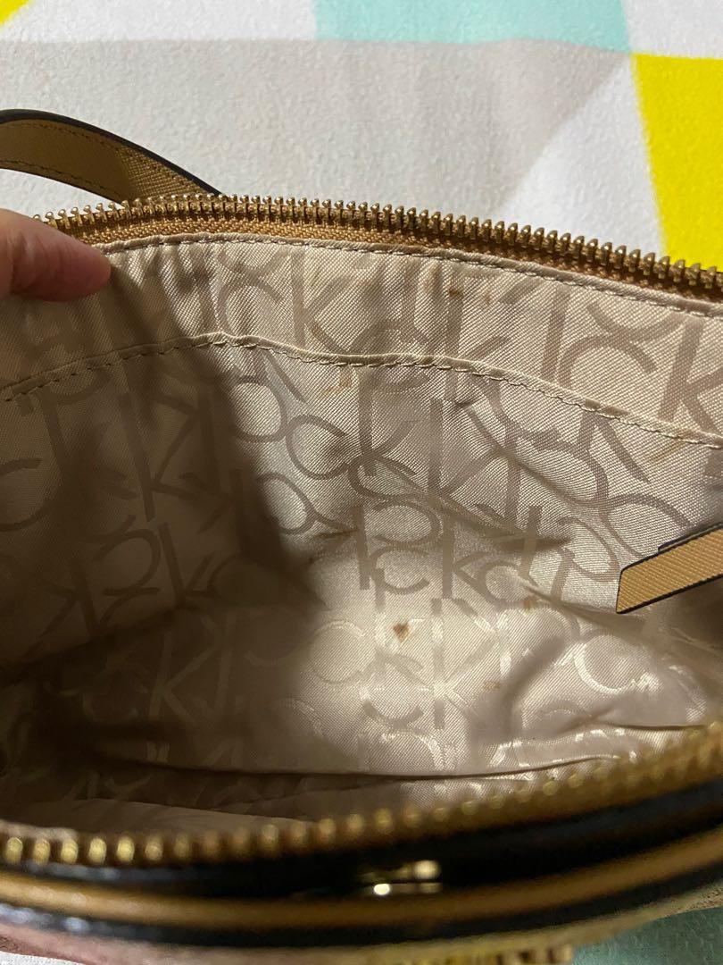 Calvin Klein Mercy Triple Signature Bag, Women's Fashion, Bags