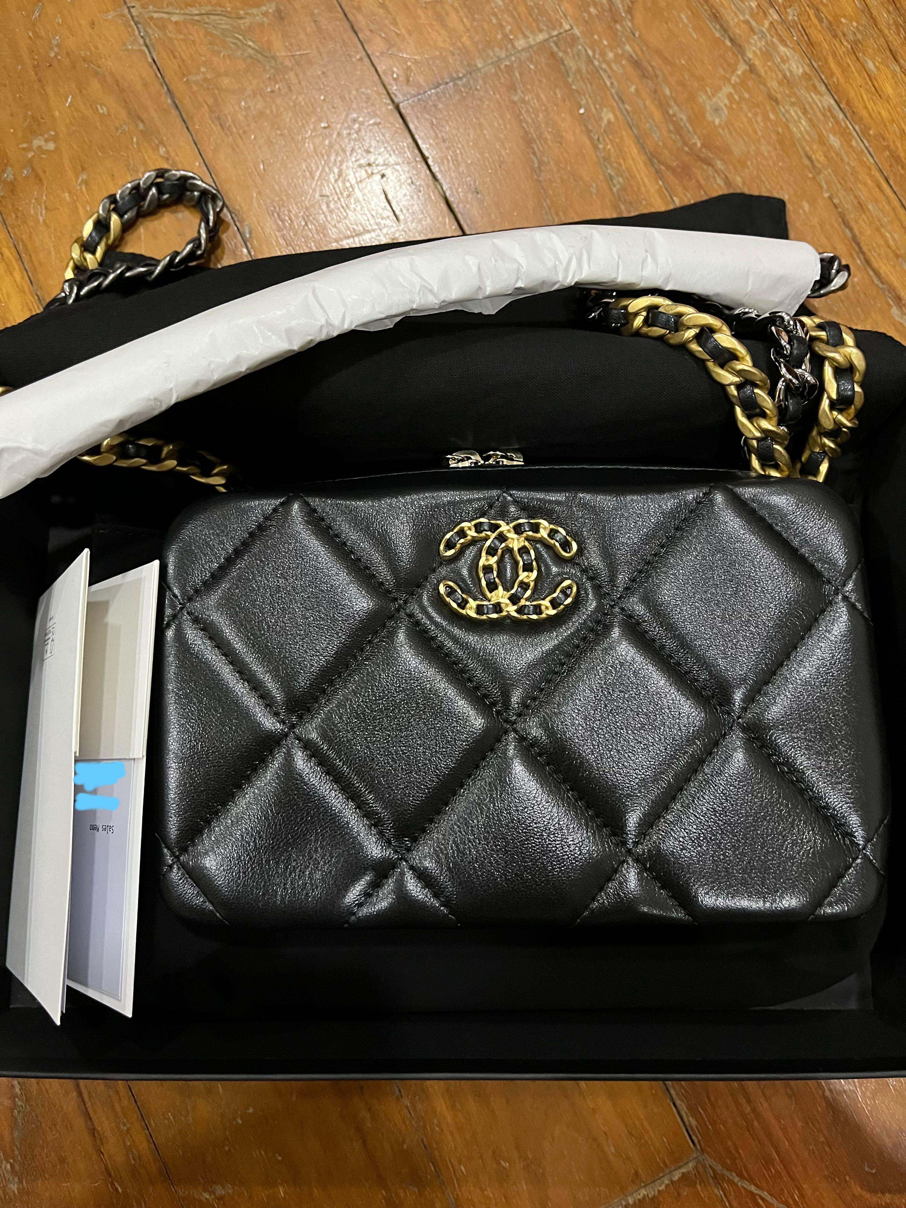 Used once !! Chanel 19 flap bag size :30 holo30 shop Thai 01/2022