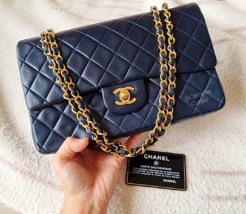 CHANEL VINTAGE MEDIUM CLASSIC FLAP NAVY BLUE LAMBSKIN BAG DOUBLE 24K GOLD  CF HARDWARE GHW