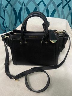 (Category: ) located in . Submitted by mrsjoee_preloved (Listing ID 1155611085, Image 1). Description: .