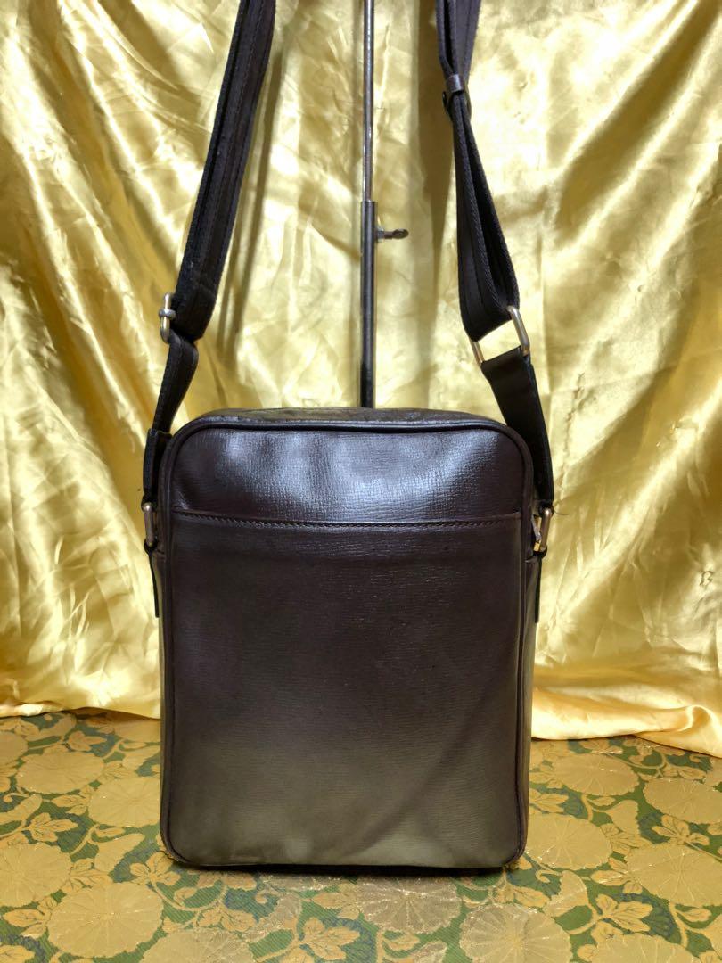 Daks sling bag store