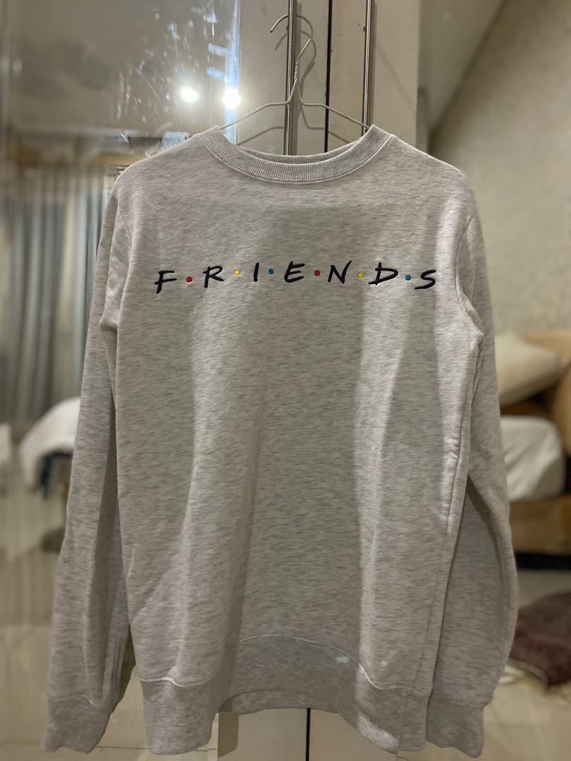 FRIENDS sweatshirt cotton on Fesyen Wanita Pakaian Wanita Baju Luaran di Carousell