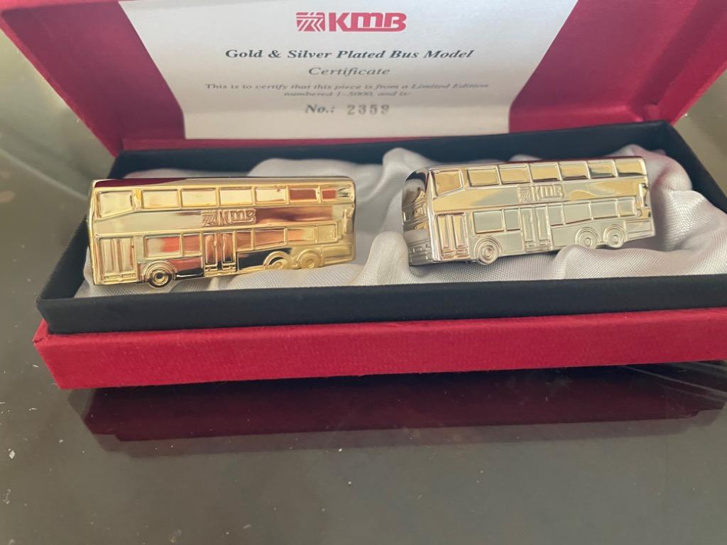 KMB gold & silver plated bus model limited edition 九巴金色銀色限量版模型, 興趣及遊戲 ...