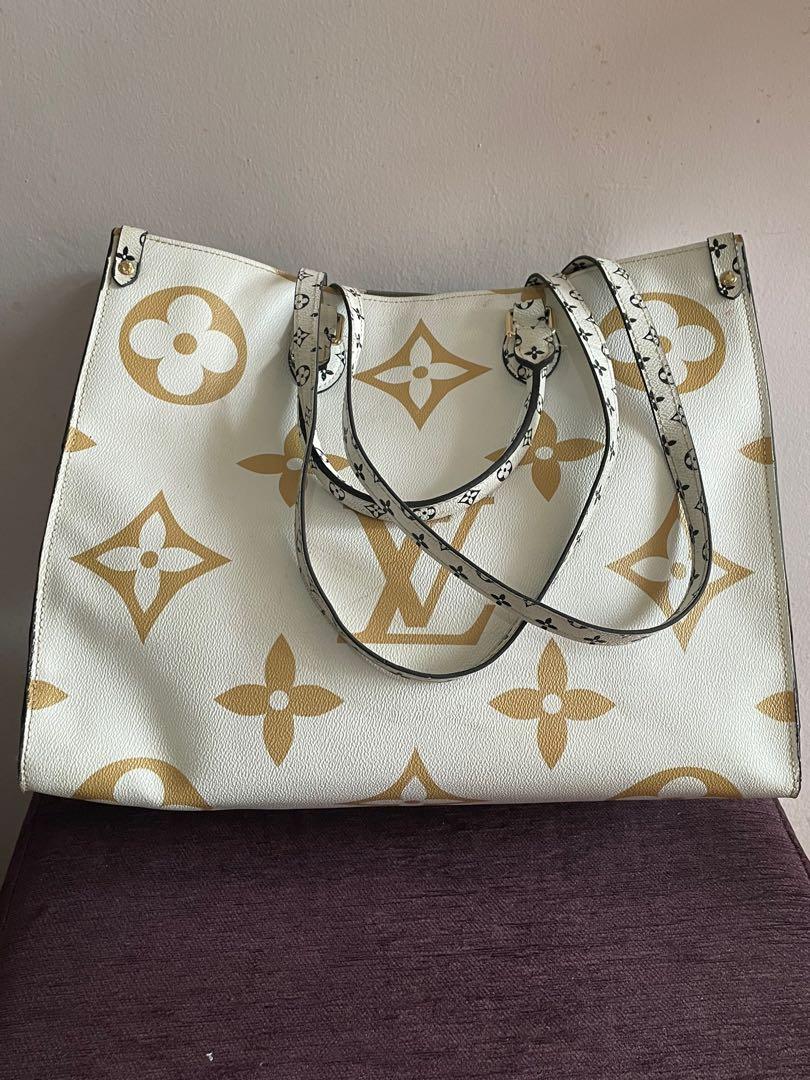 Louis Vuitton pre-owned OnTheGo MM two-way Bag - Farfetch