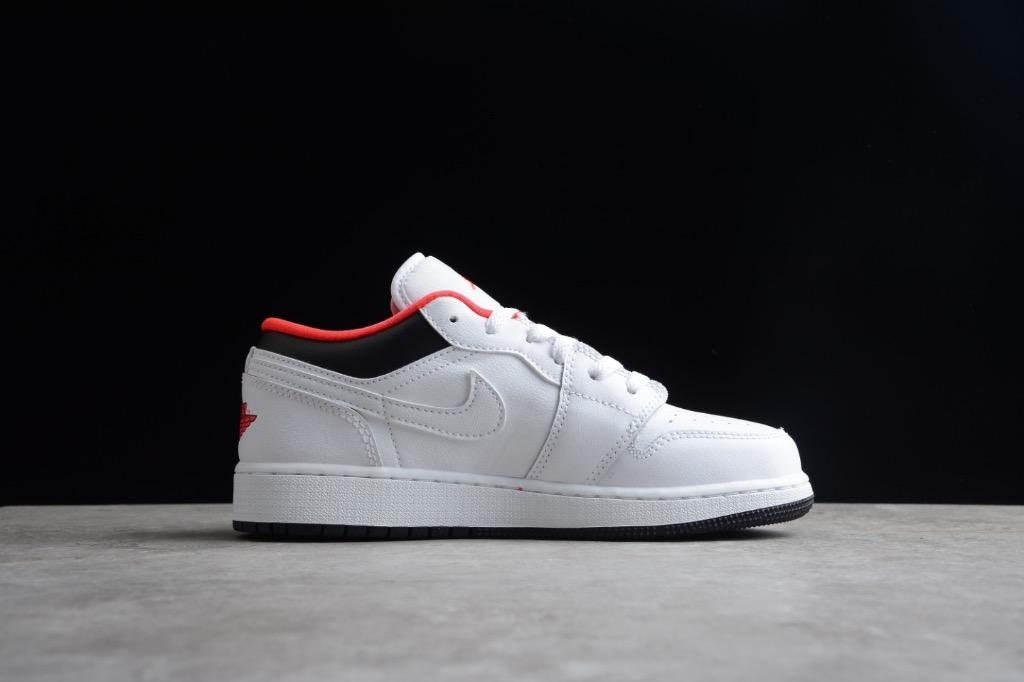 Air jordan 1 deals low near me