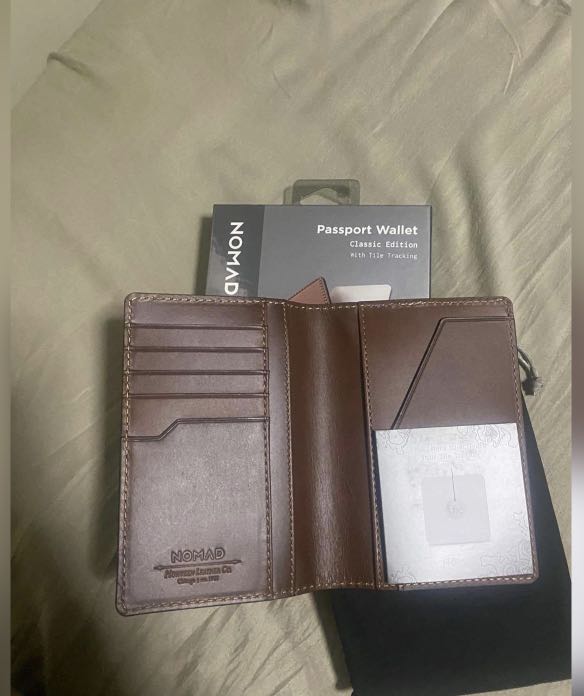 Nomad passport wallet, Hobbies & Toys, Travel, Travel Essentials