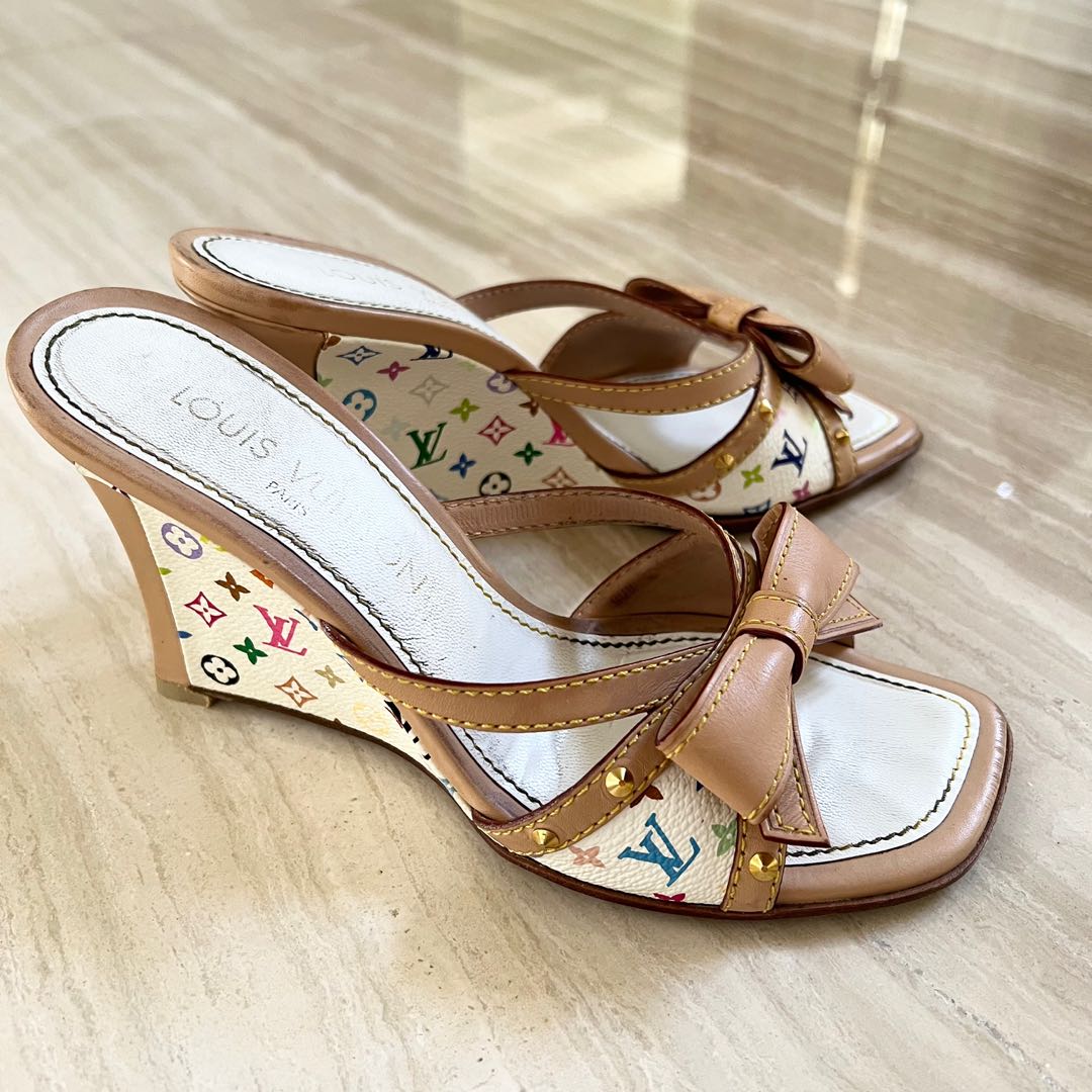 Preowned Louis Vuitton Murakami Monogram Multicolor Bow Wedges Sz 37,  Women's Fashion, Footwear, Wedges on Carousell