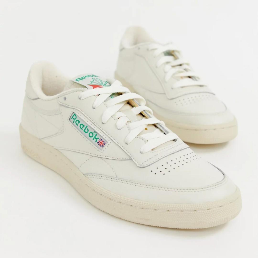 Reebok club c shop trainers in chalk