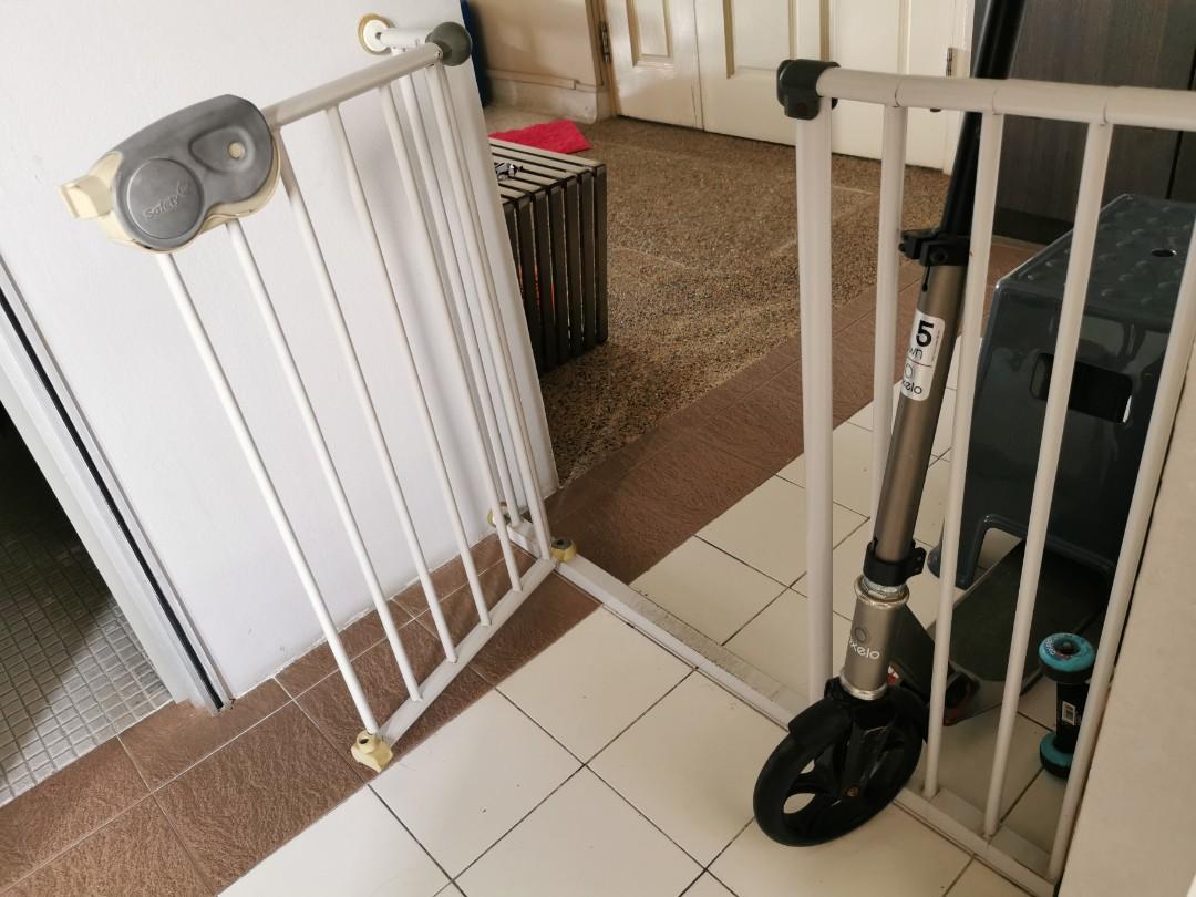 Safety 1st Baby Gate (Used), Babies & Kids, Babies & Kids Fashion on Carousell
