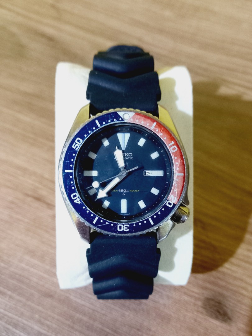 Vintage Rare Seiko Diver's 4205-015B Pepsi Diver's, Men's Fashion, Watches  & Accessories, Watches on Carousell