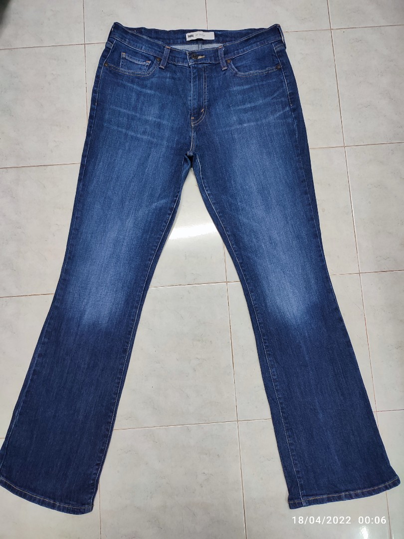 Size 33-34 levis ladies 515 Bootcut 