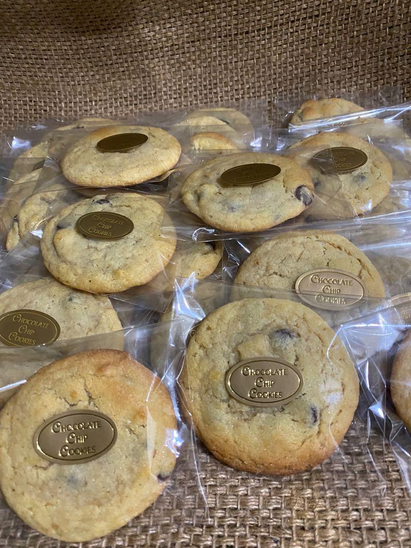 Soft batch chocolate chip cookies (Category: Homemade Bakes) located in Manila. Submitted by chemit97 (Listing ID 1155700028, Image 1). Description: Made fresh For pre orders.
