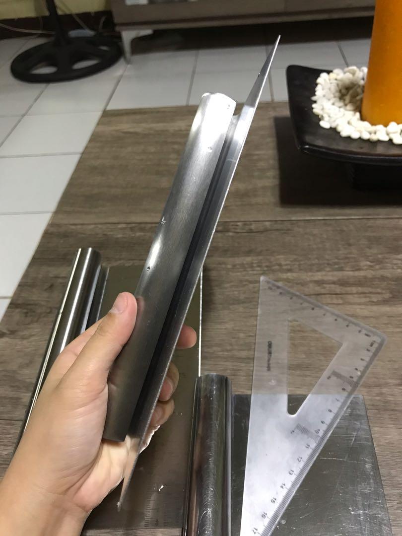 Stainless Steel Cake Scraper (Category: Bakeware) located in Marikina City. Submitted by bakersclosetph (Listing ID 1155710040, Image 2). Description: L: 8" -selling price is posted and final -no tiktok shop/no shop3e checkout -no COD -payment thru BPI/Gcash fund transfer only .