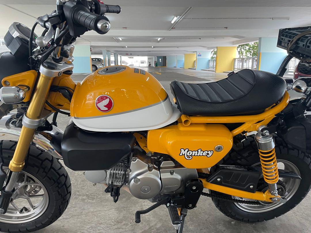 Super well maintained Yellow Honda Monkey 125 for sale